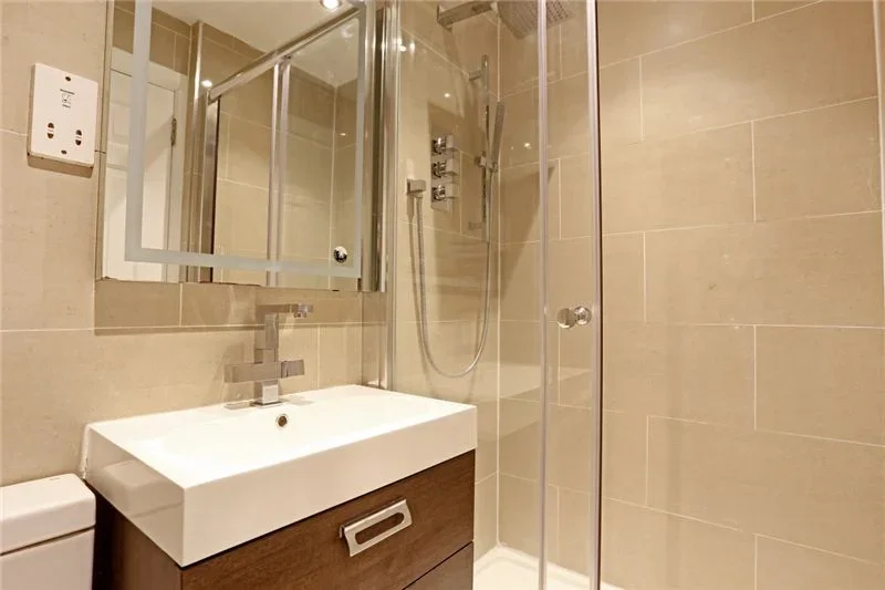 House Goodhall Close in Greater London