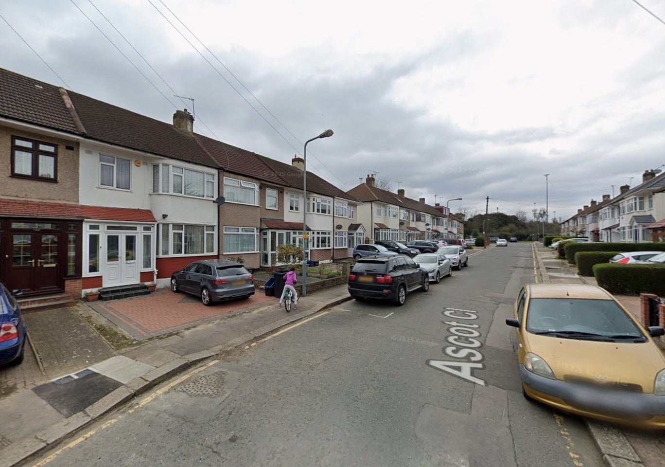 Flat Ascot Close in Greater London