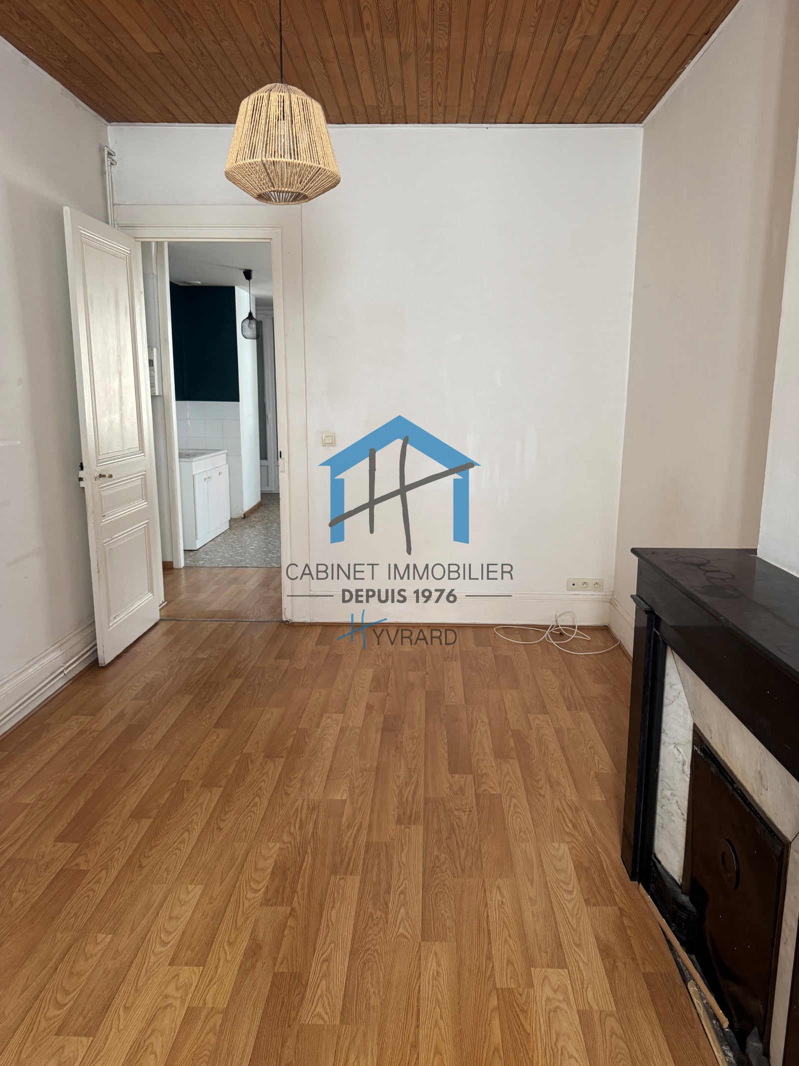 Flat Rue Clovis Hugues in Saint-Étienne