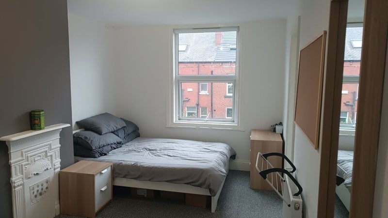 Room Back Stanmore Street in Leeds