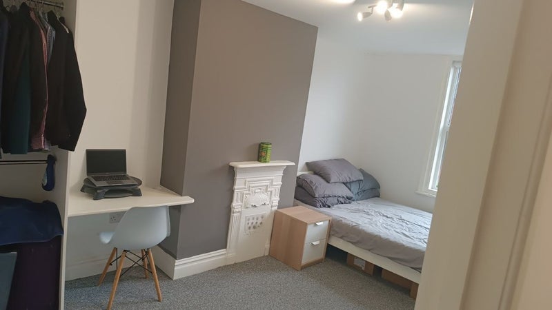 Room Back Stanmore Street in Leeds