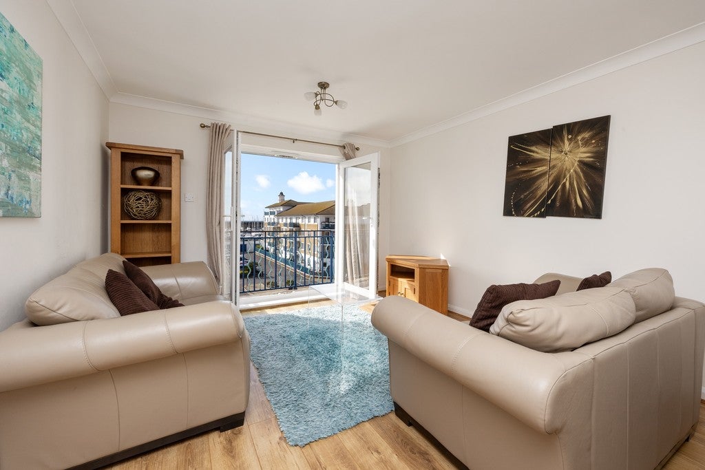 Flat The Strand in Roedean