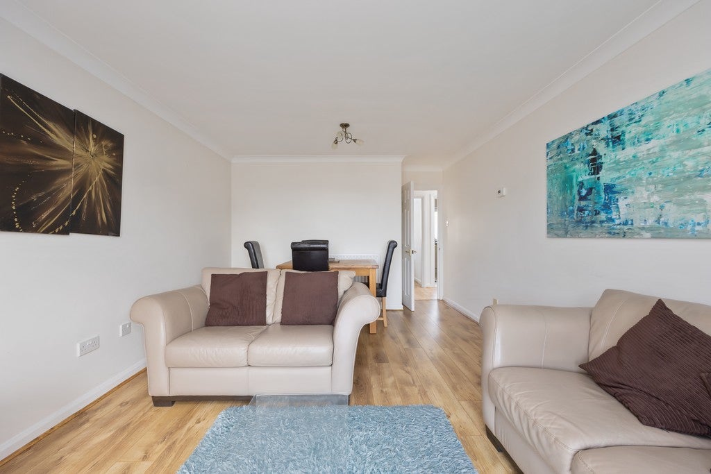Flat The Strand in Roedean