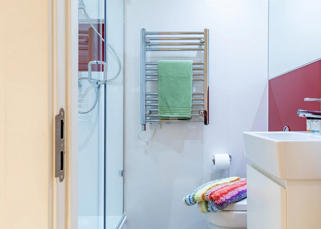 Room Spring Mews in Greater London