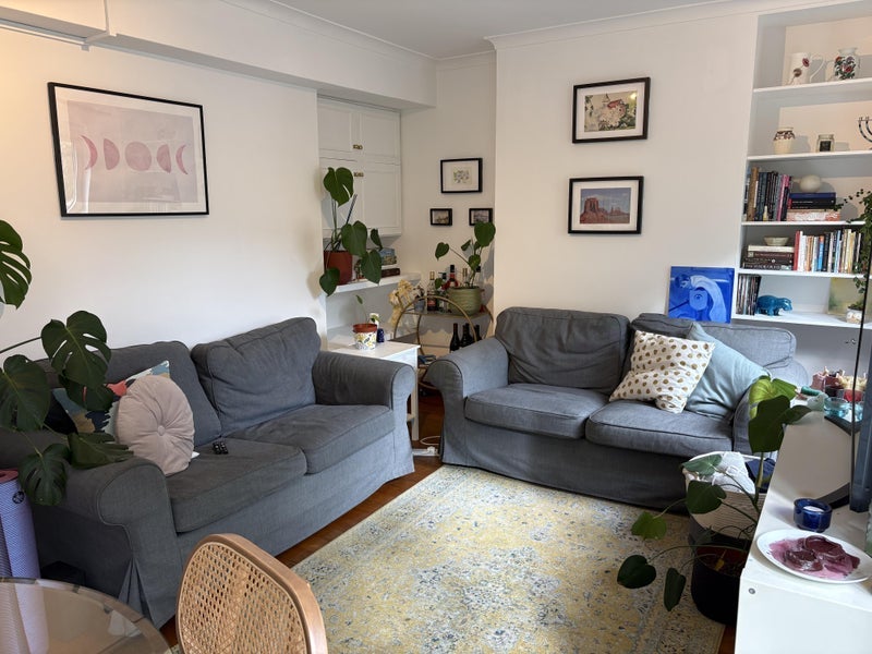 Flat Regent's Park Road in Greater London