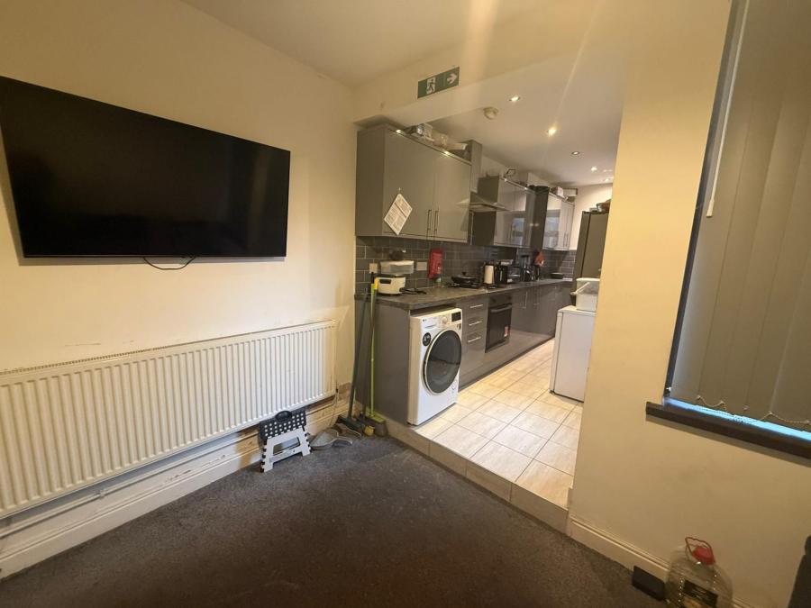 Room Wild Street in Derby