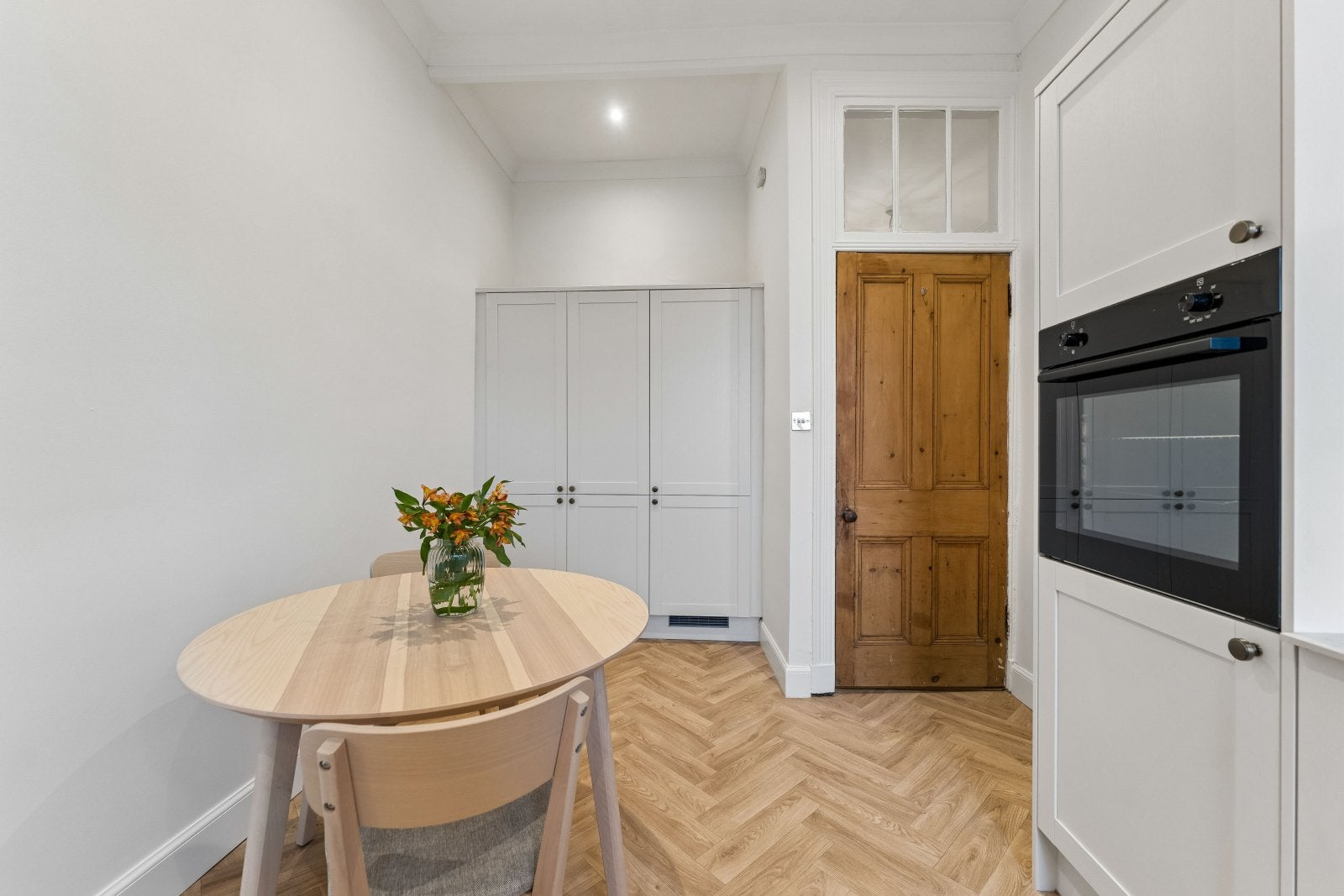Flat Novar Drive in Glasgow