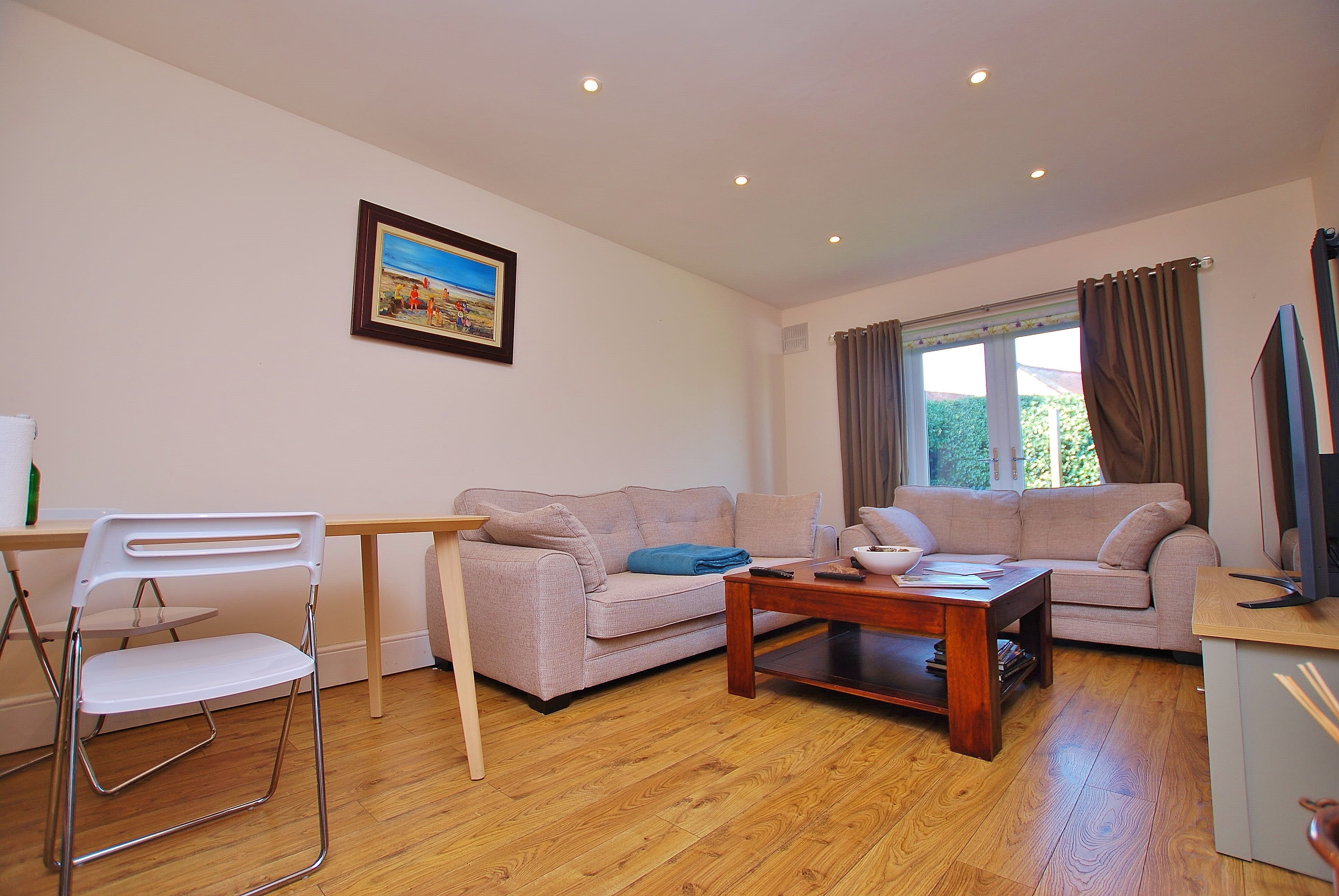 House Bryanstone Close in Guildford