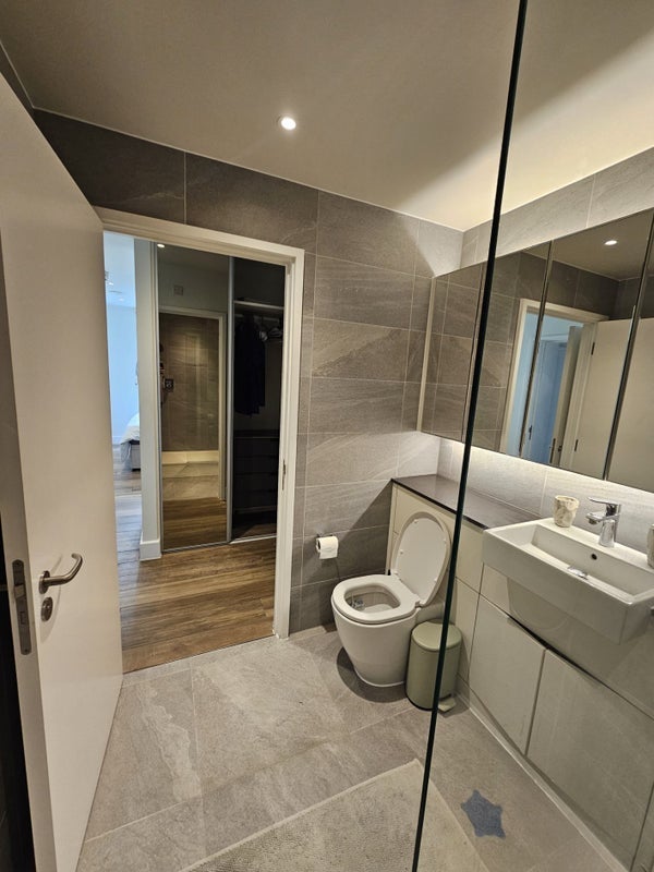 Room Mallow Walk in Greater London