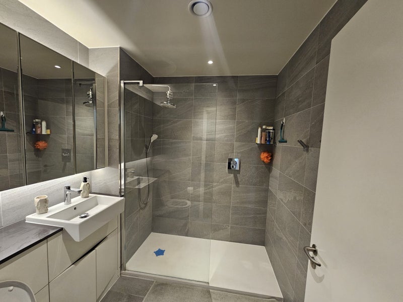 Room Mallow Walk in Greater London