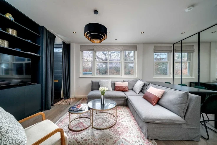 House McLeod's Mews in Greater London