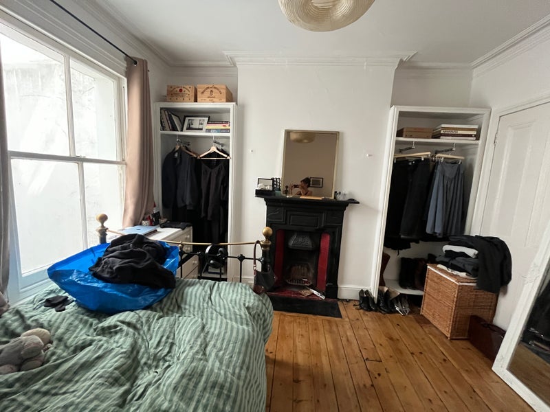 Room Saltoun Road in Greater London