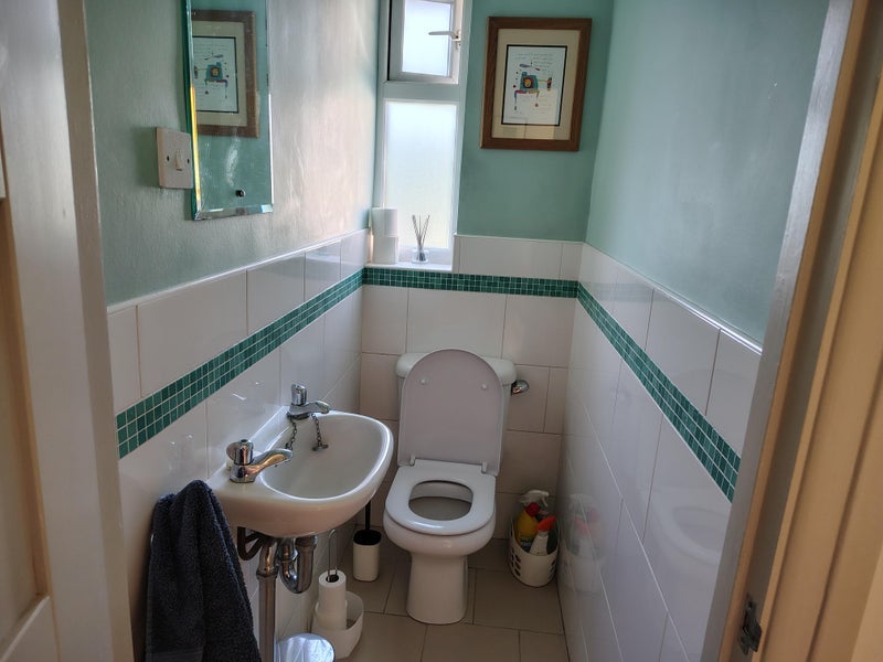 Room Burntwood Close in Greater London