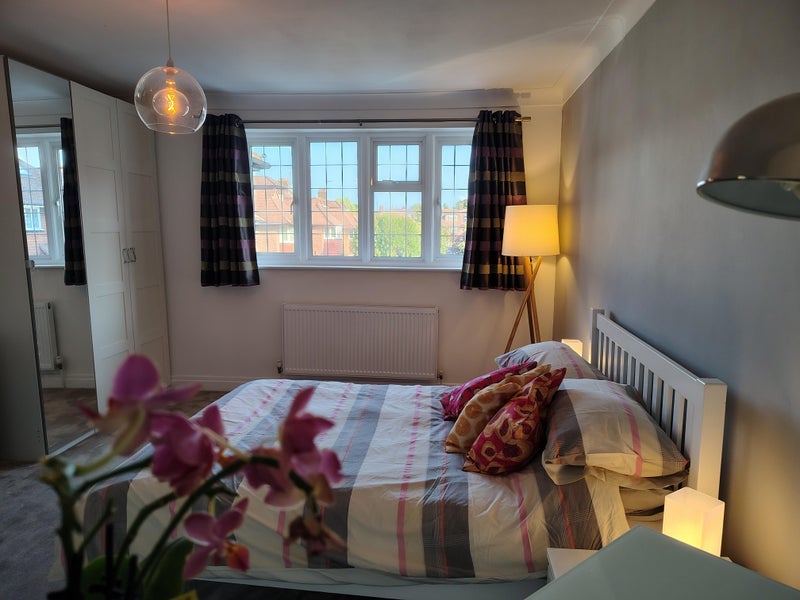 Room Burntwood Close in Greater London