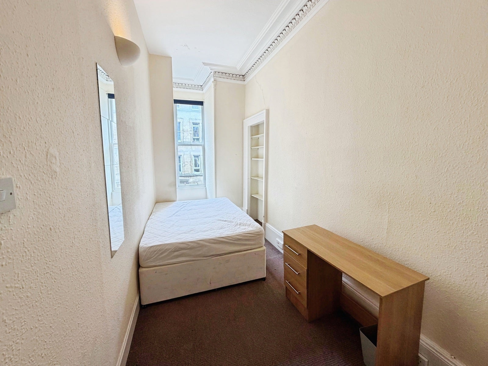 Flat Tay Street in City of Edinburgh