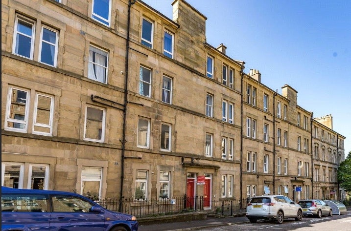 Flat Tay Street in City of Edinburgh