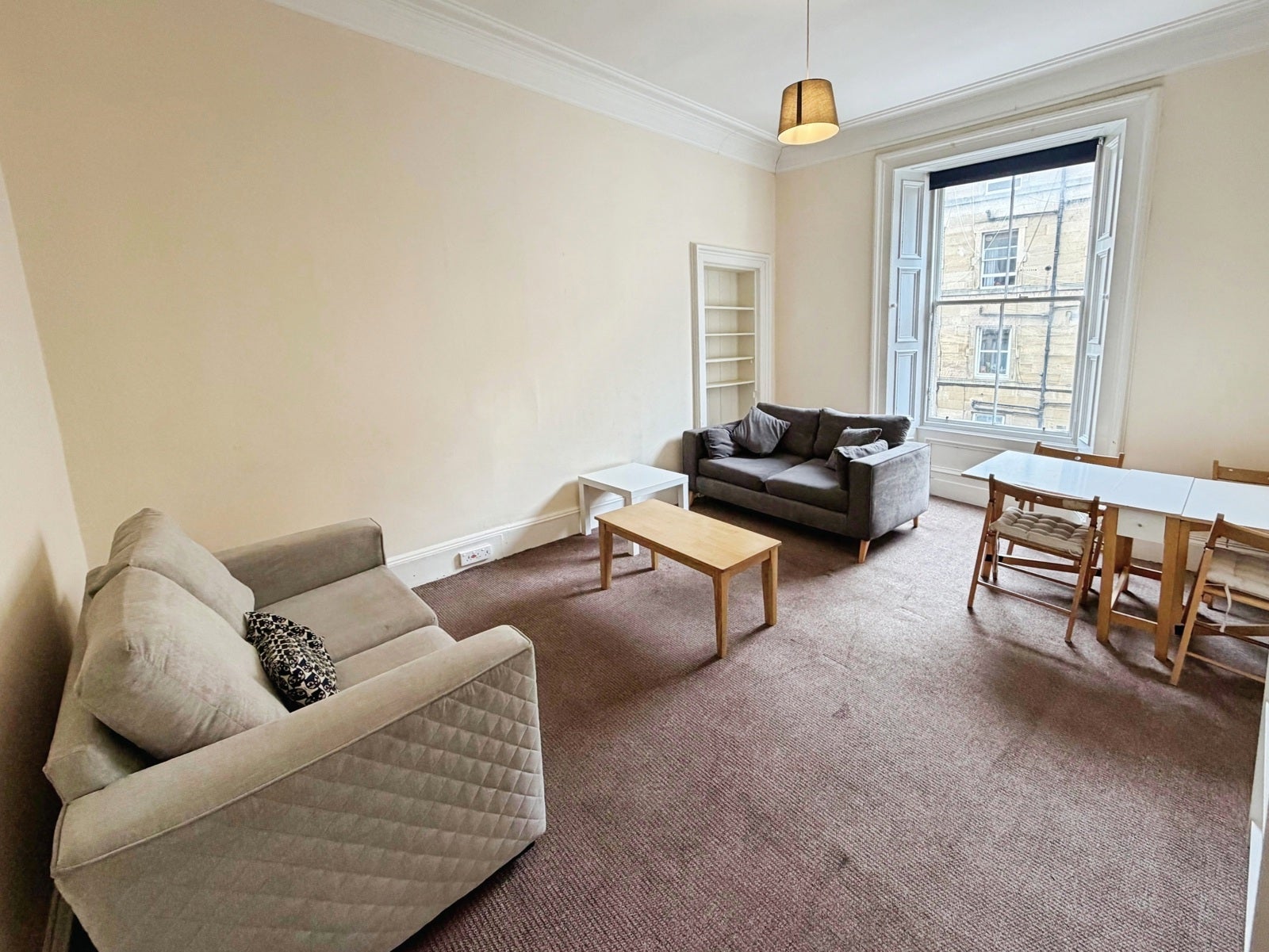 Flat Tay Street in City of Edinburgh