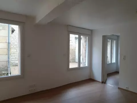Flat Rue de l'Éperon in Loudun