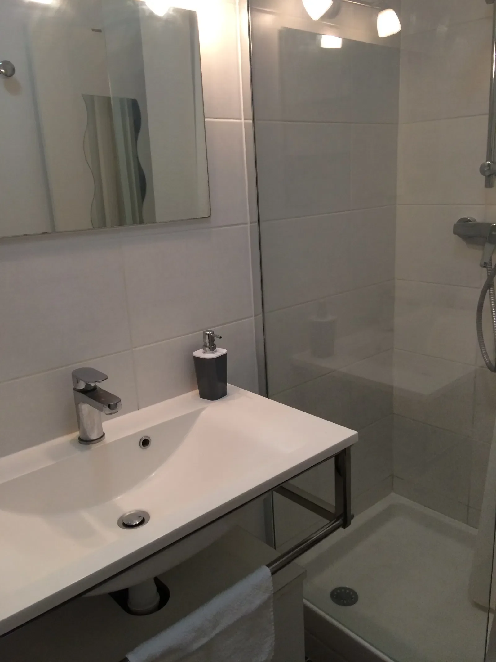 Flat Rue Albert Sarraut in Versailles