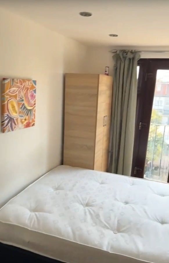 Room Colombo Road in Greater London