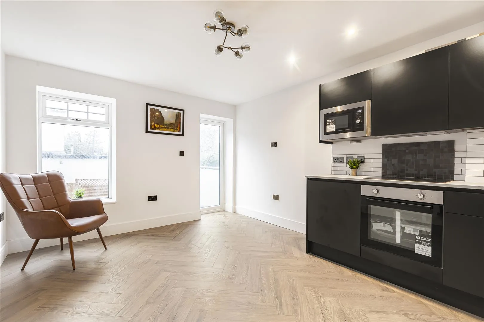 Flat Upper Richmond Road West in Greater London