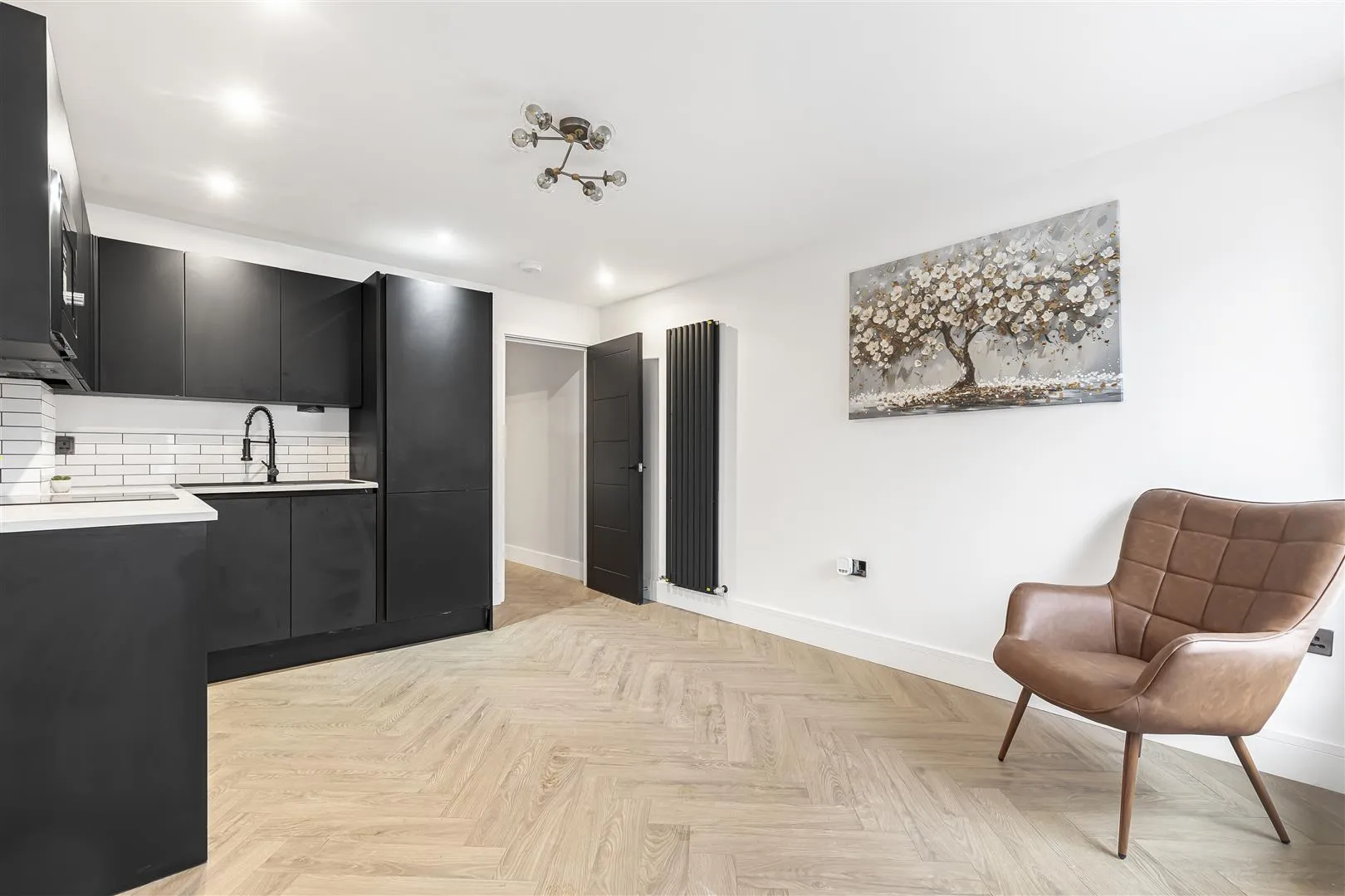 Flat Upper Richmond Road West in Greater London
