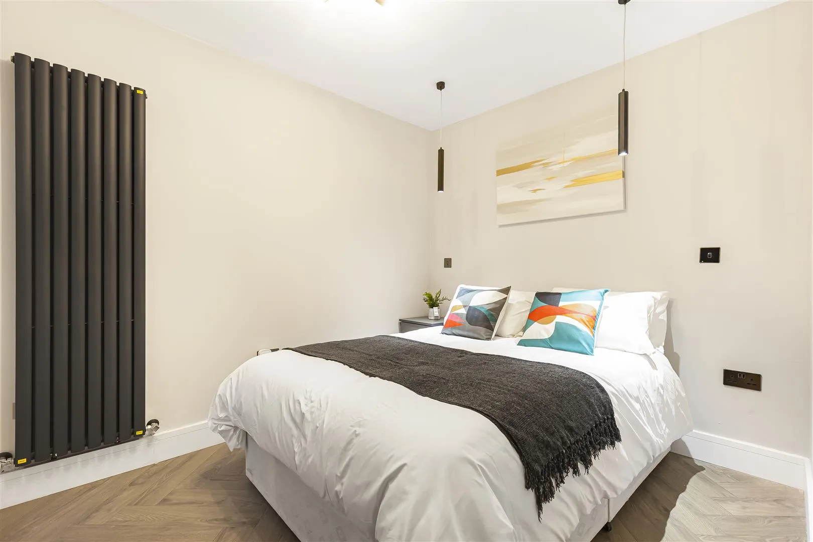 Flat Upper Richmond Road West in Greater London