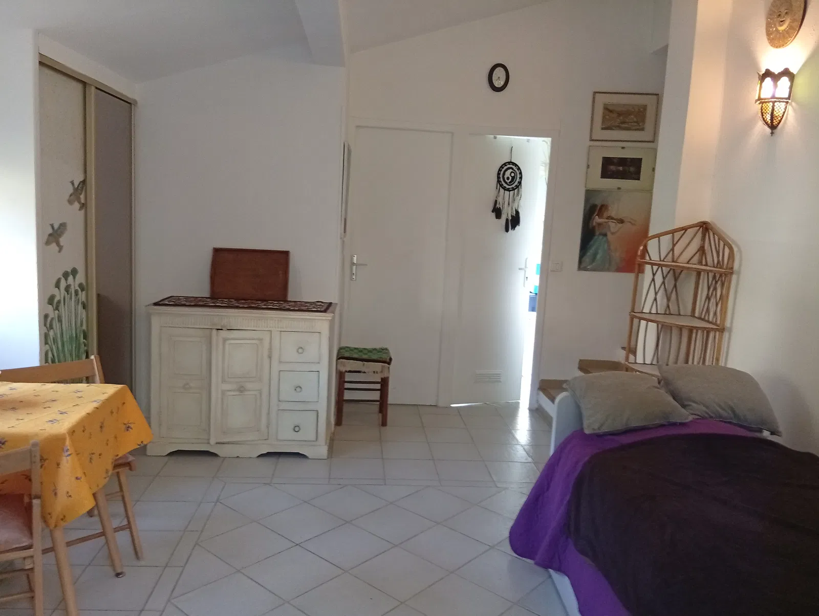Chambre Route de Castellar à Menton