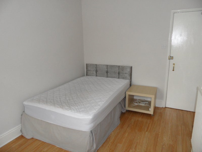 Room Ratcliffe Road in Charnwood