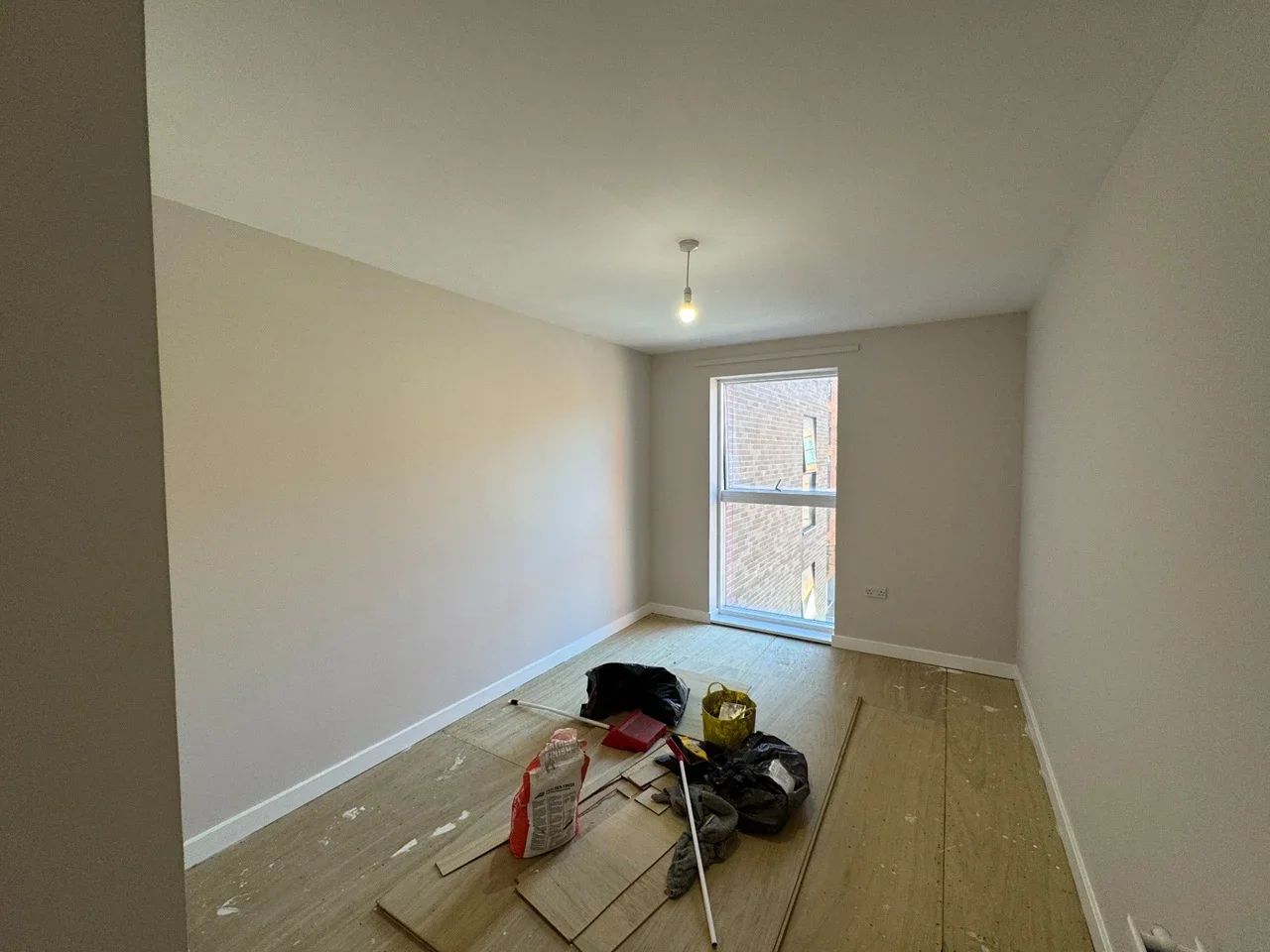Flat Northend Road in Greater London