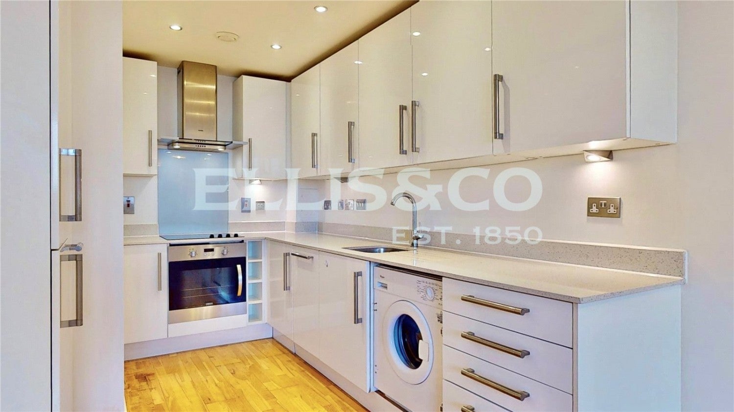Flat High Road Wembley in Greater London