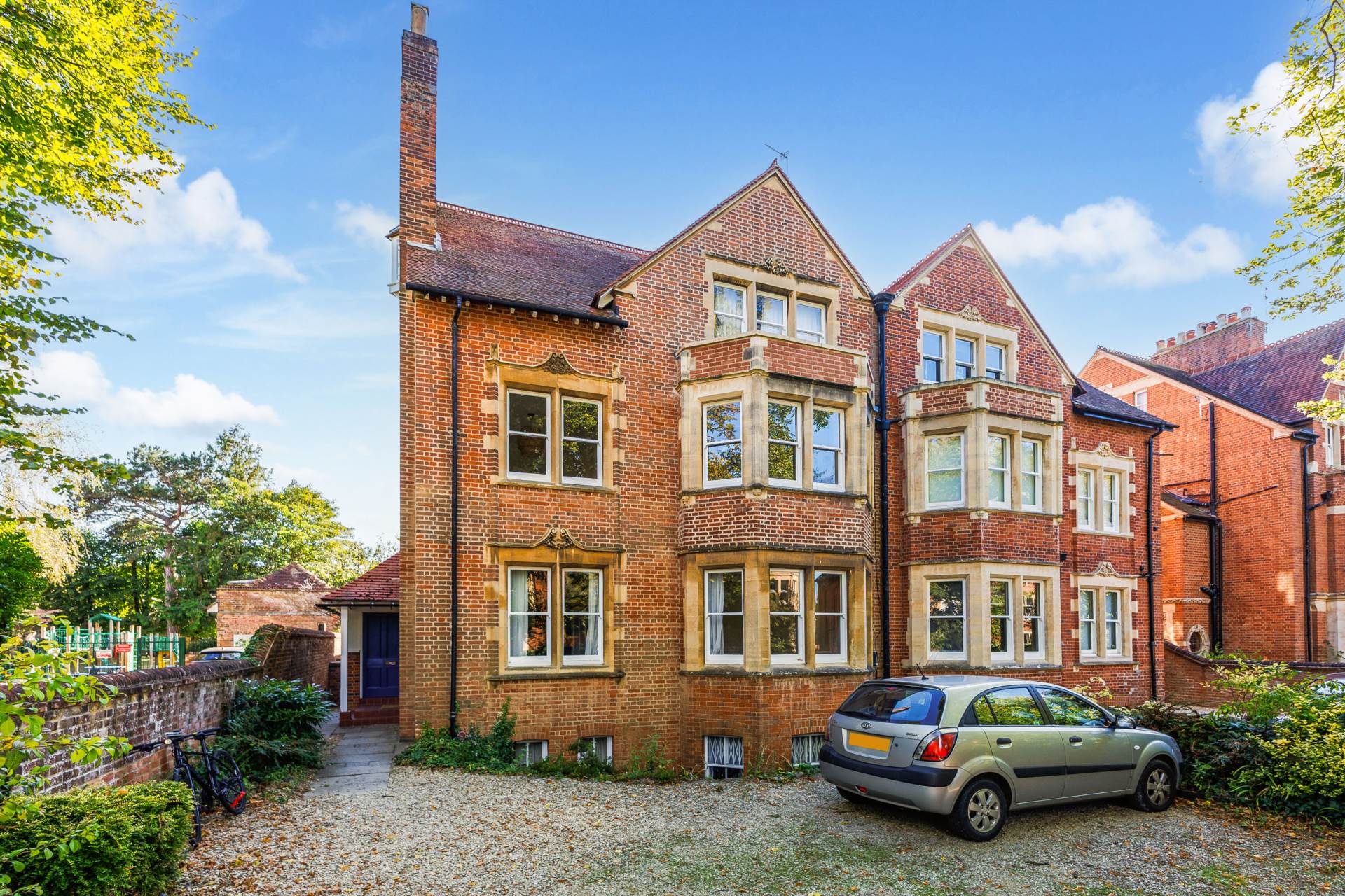 Flat Polstead Road in Oxford