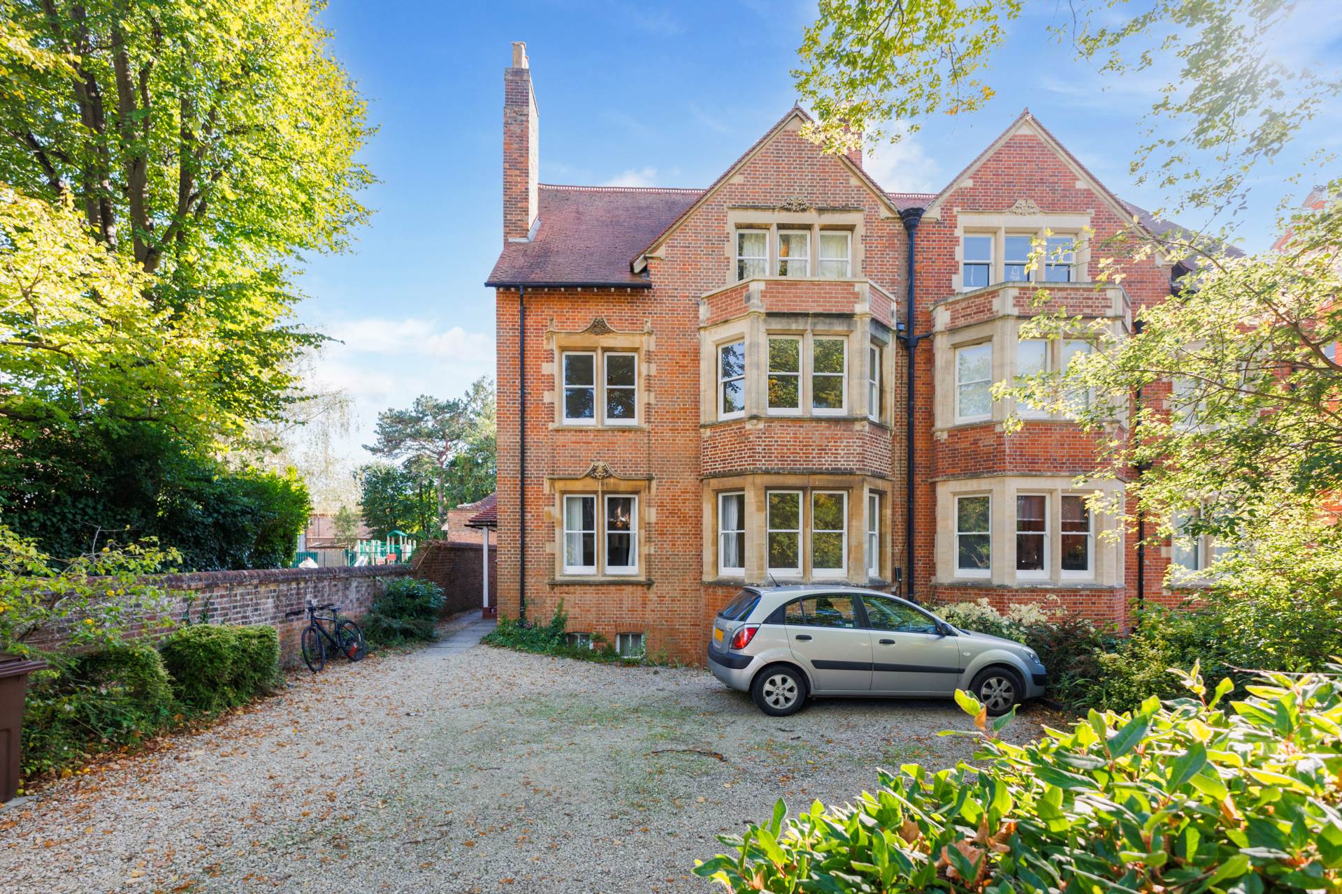 Flat Polstead Road in Oxford