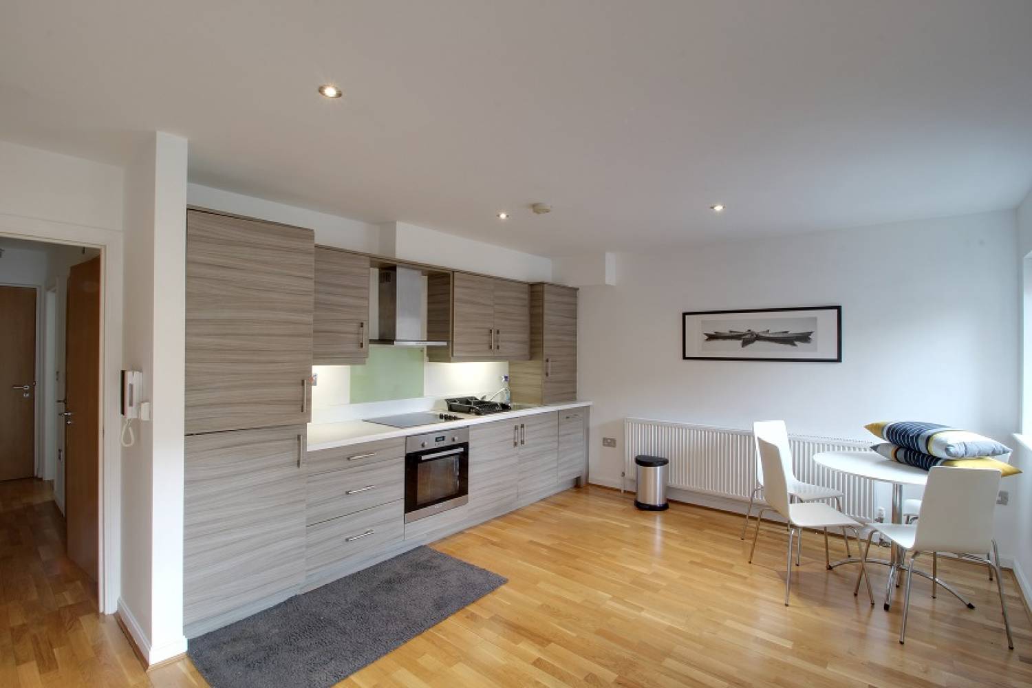 Flat Woodstock Road in Greater London