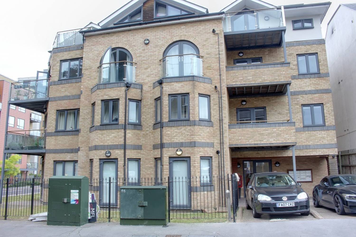 Flat Woodstock Road in Greater London