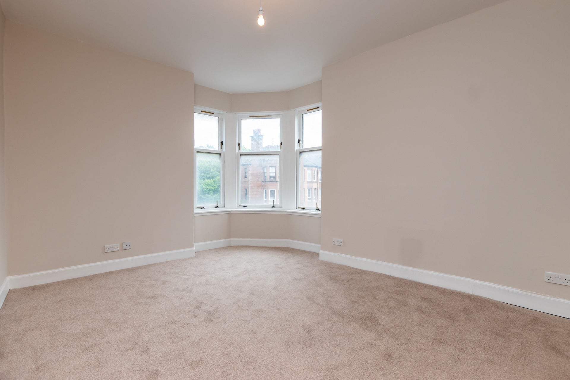 Flat Kennoway Drive in Glasgow