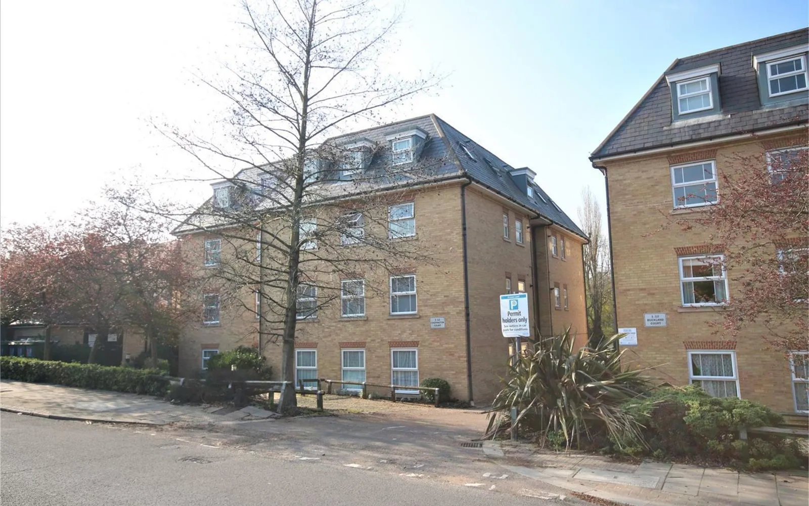 Flat Station Road in Greater London