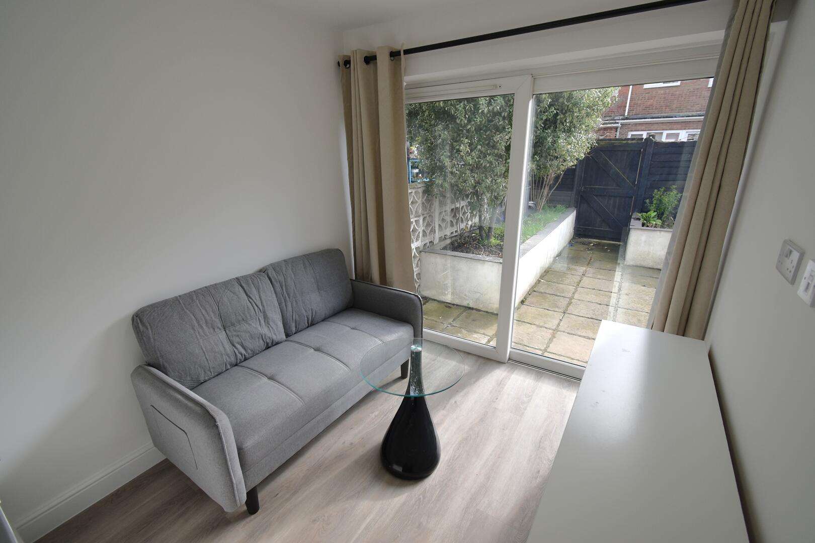 Flat Waid Close in Dartford