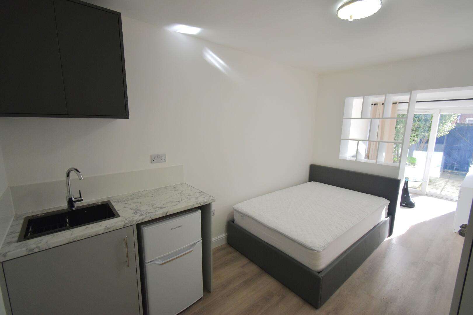 Flat Waid Close in Dartford