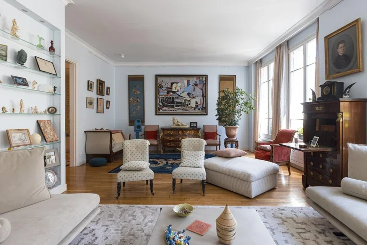 Appartement Rue des Prêcheurs à Paris