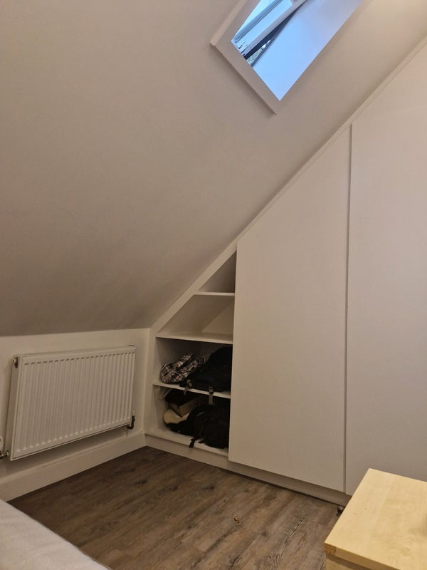 Room Hollybush Hill in Greater London