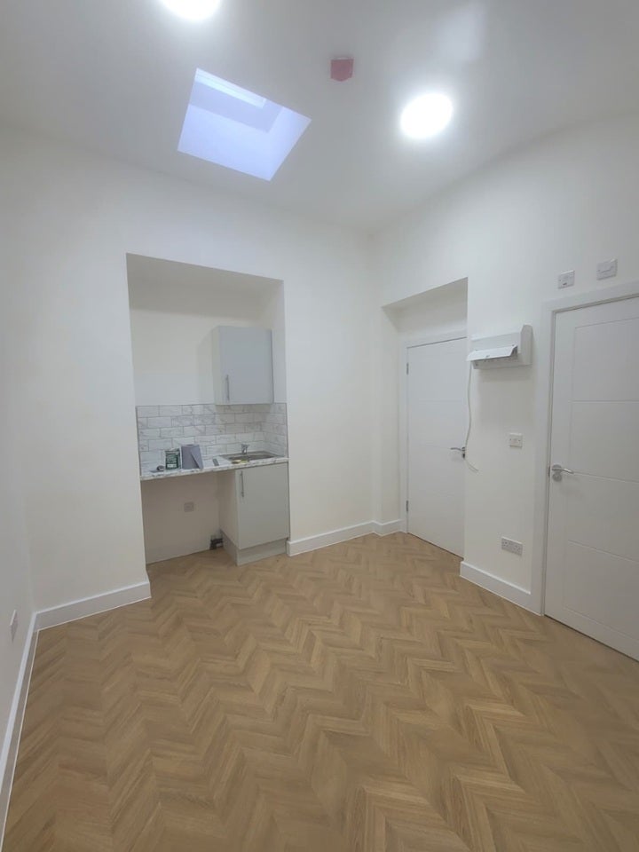 Room Camberwell Church Street in Greater London