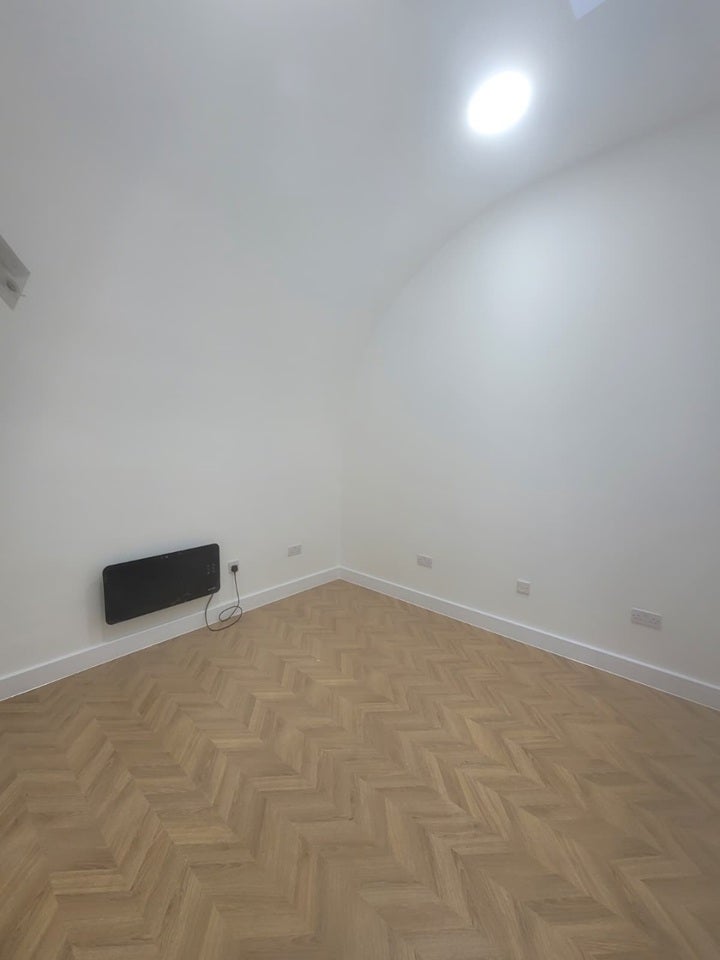 Room Camberwell Church Street in Greater London