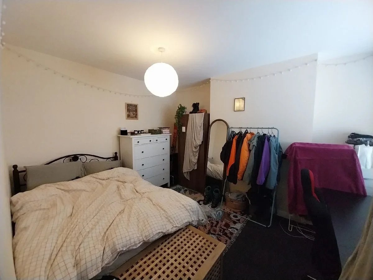 Flat Eade Road in Greater London
