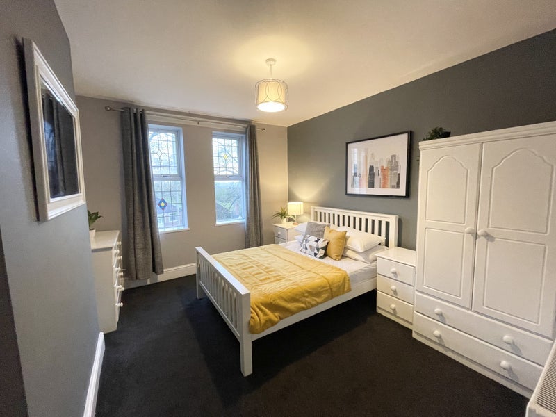 Room Himley Road in Dudley