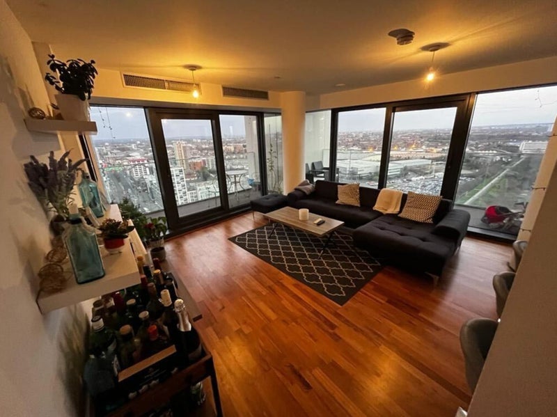 Room High Street in Greater London