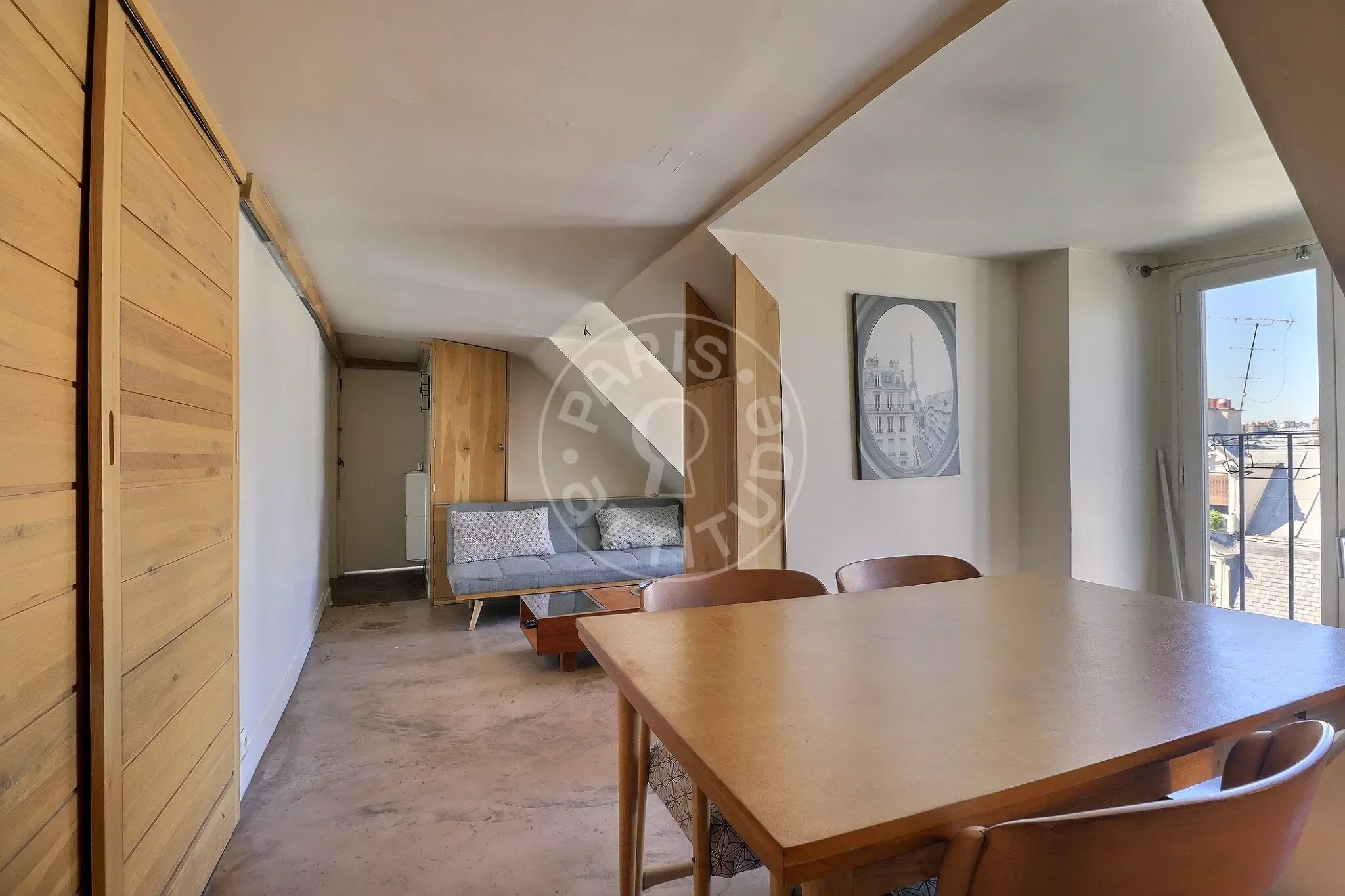 Flat Rue Rambuteau in Paris
