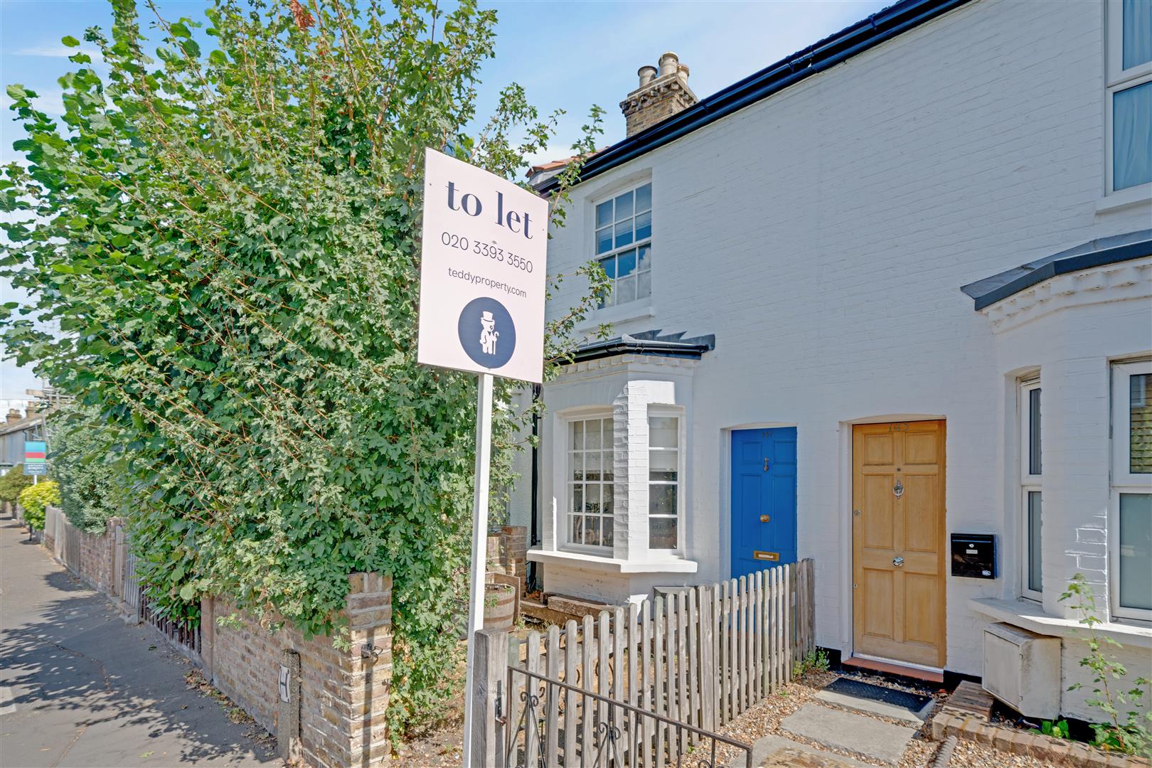 House Sandycombe Road in Greater London
