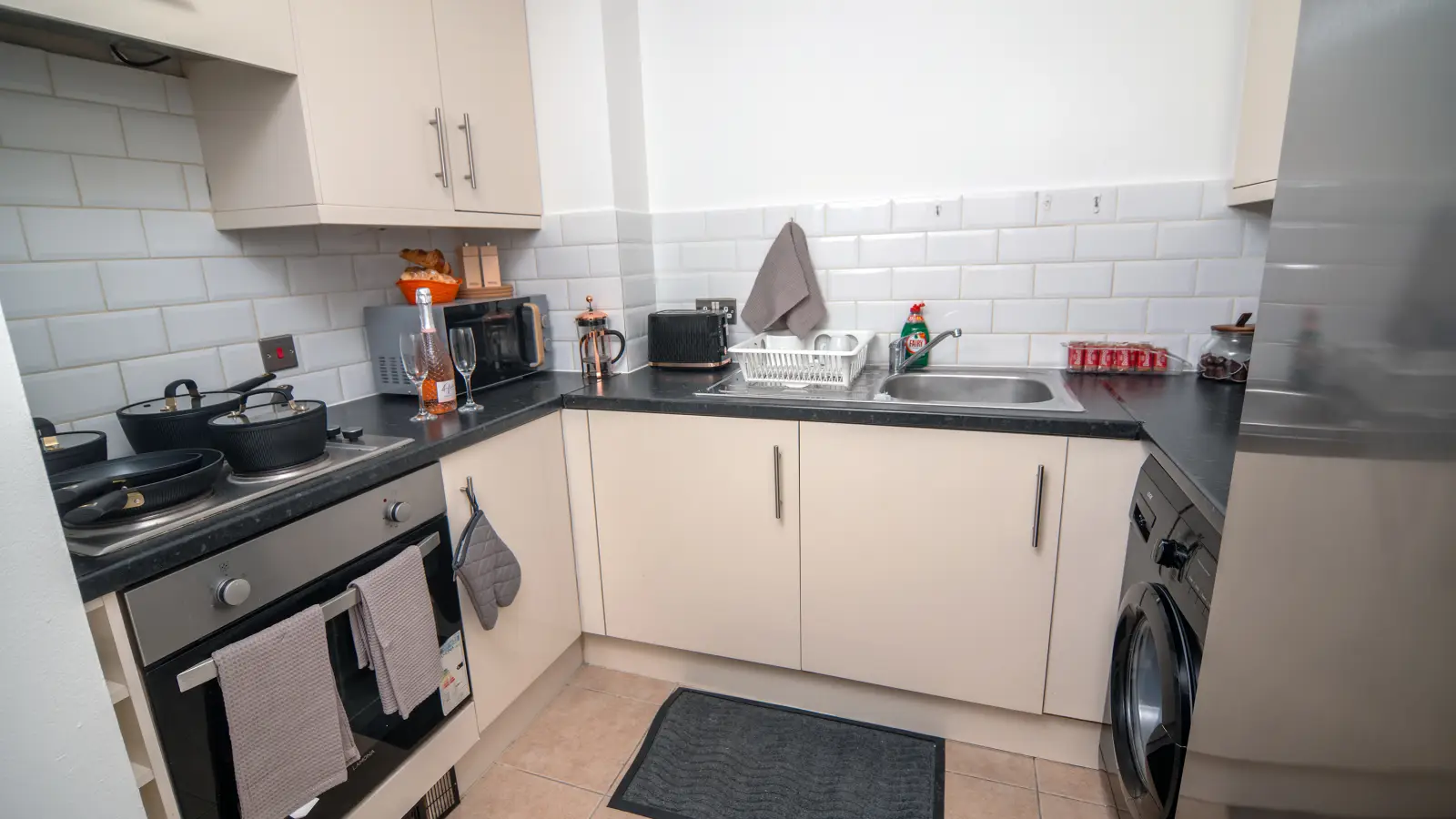 Flat Wilton Road in Greater London