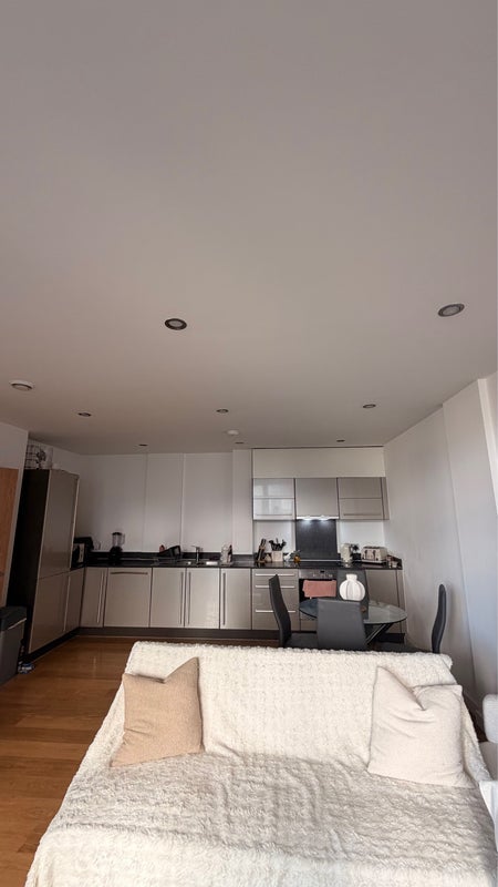Room Salton Square in Greater London